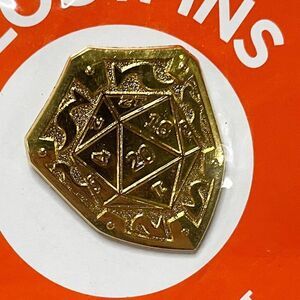 🔮 5/$25 Loot Pins‎ D20 Die Dice Shield Gold Variant Pin